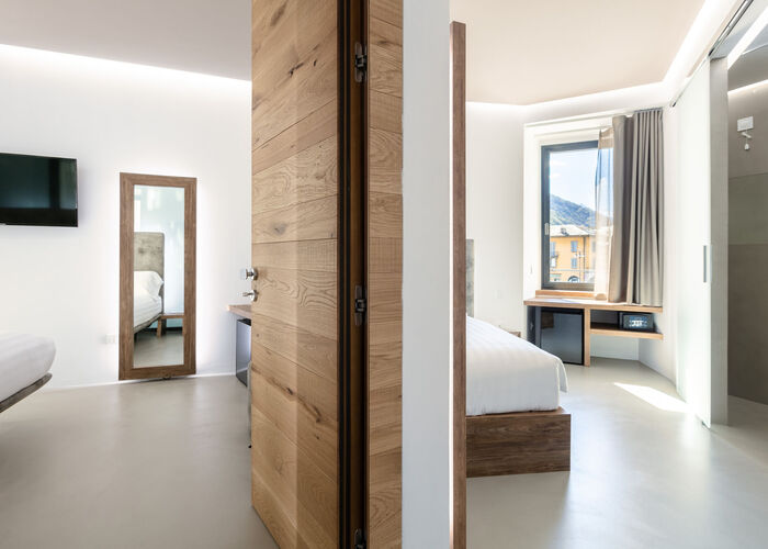 11 | Communicating Family Room